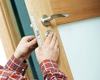 Get Your Lock Solutions from the Best Locksmith Avondale Arizona Has to Offer